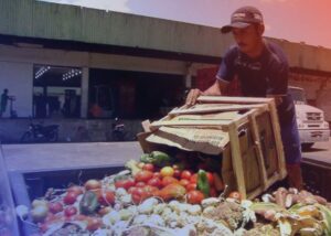 Caixas retornáveis reduzem desperdício de alimentos e melhoram a logística
